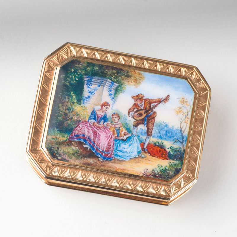 A little gold box with watteau painting