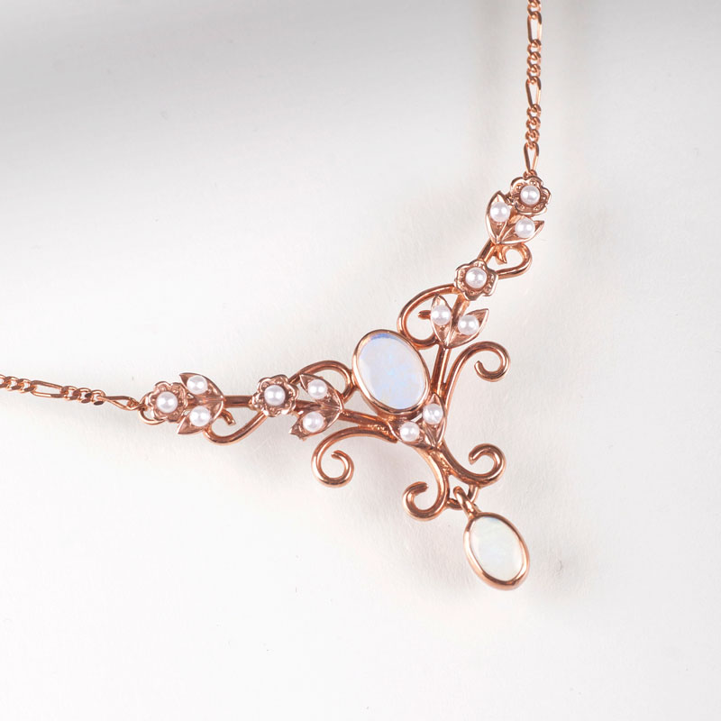 An opal pearl necklace in Art Nouvea style