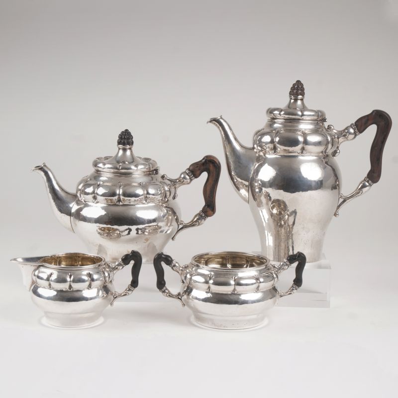 An early Art Deco coffee- and tea set