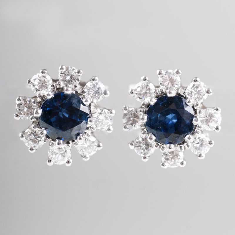 A pair of sapphire diamond earstuds