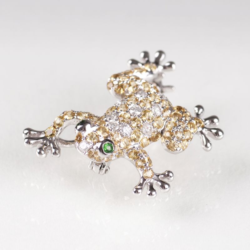 A small brooch 'Frog' with yellow topaz and diamonds