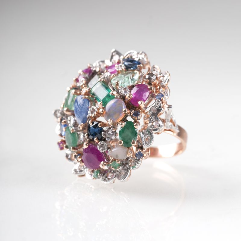 A flower shaped cocktailring with precious stones - image 2