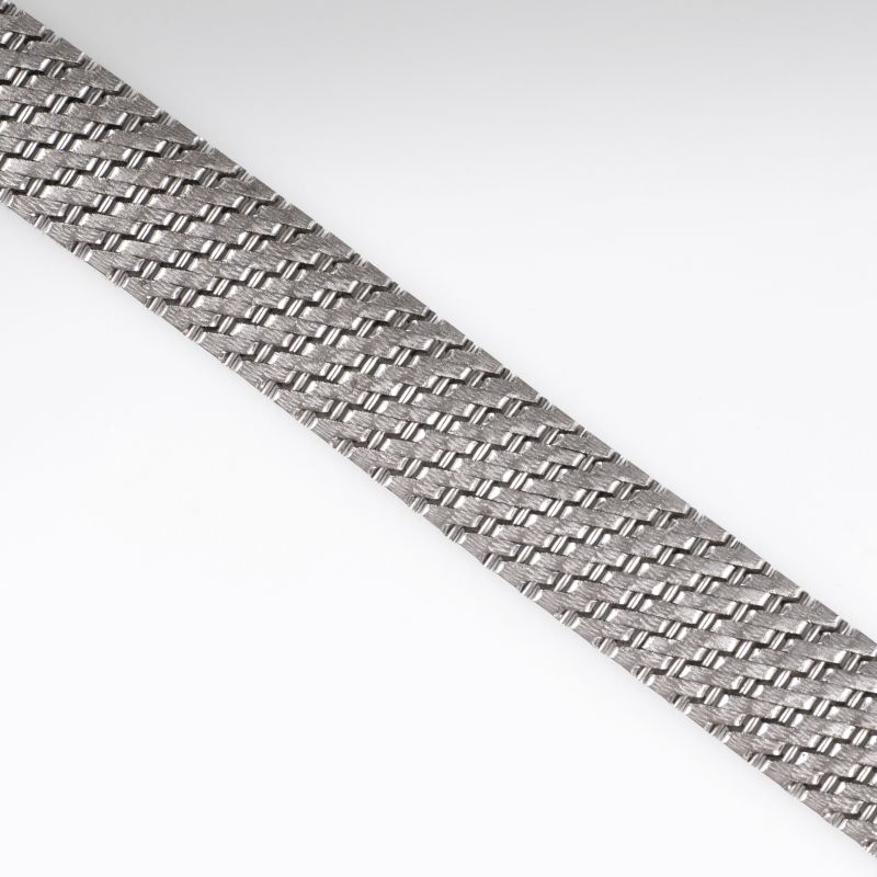 A white gold bracelet