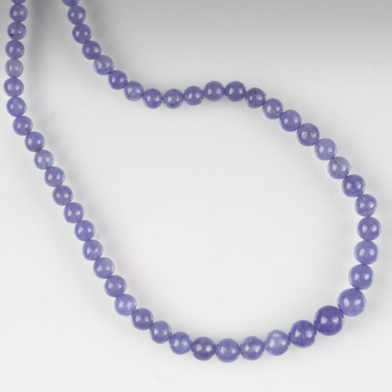 A tanzanite necklace