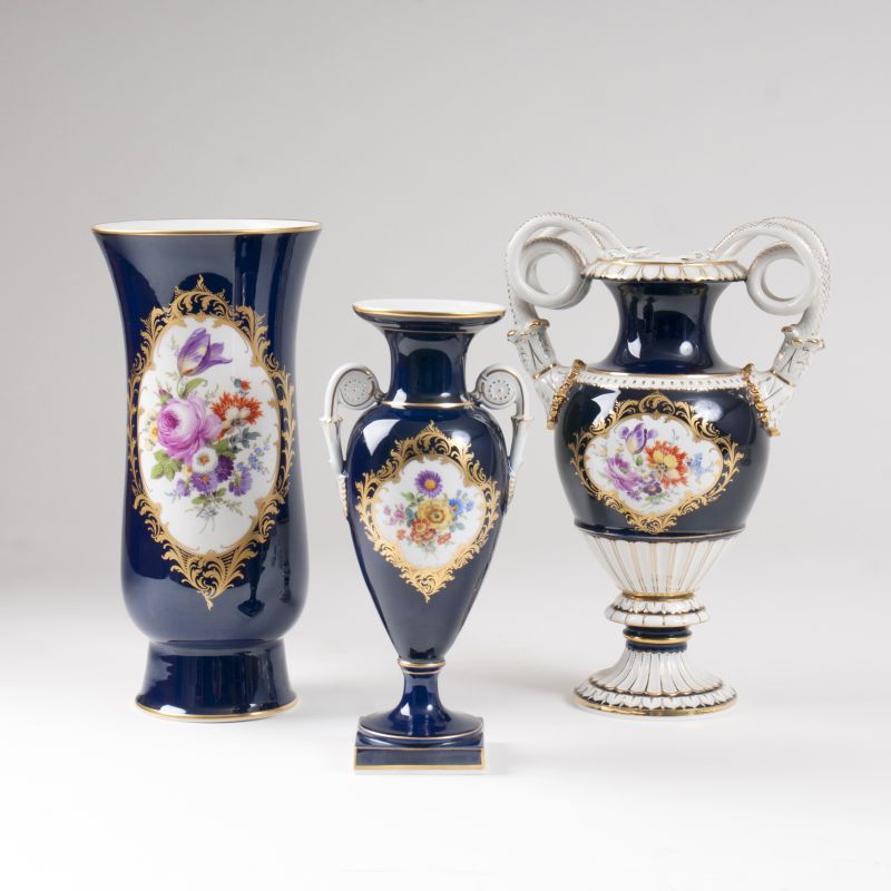A set of 3 Meissen vases with cobalt blue ground and flowers