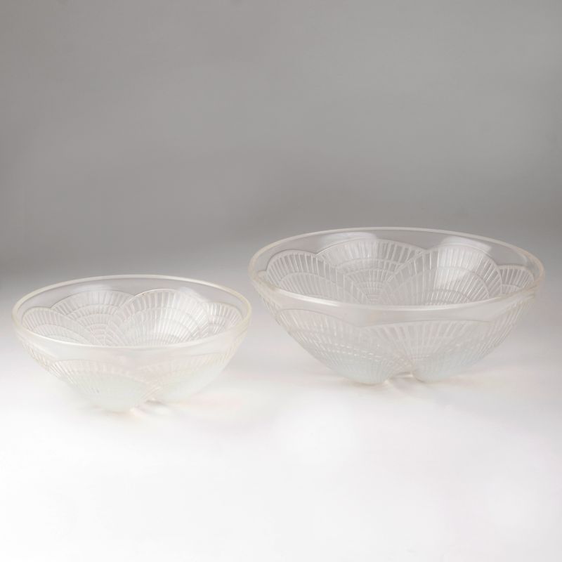 Cristallerie Lalique & Cie, gegr. 1885 von René Lalique - A pair of Art Déco bowls 'Coquilles' A pair of Art Déco bowls 'Coquilles'