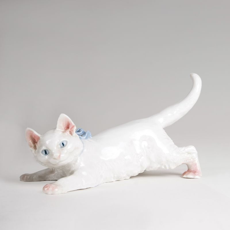 Porzellanfigur 'Weißes Kätzchen'