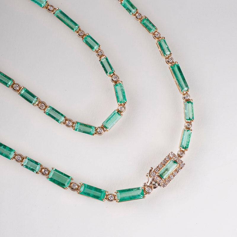 A highcarat emerald diamond necklace