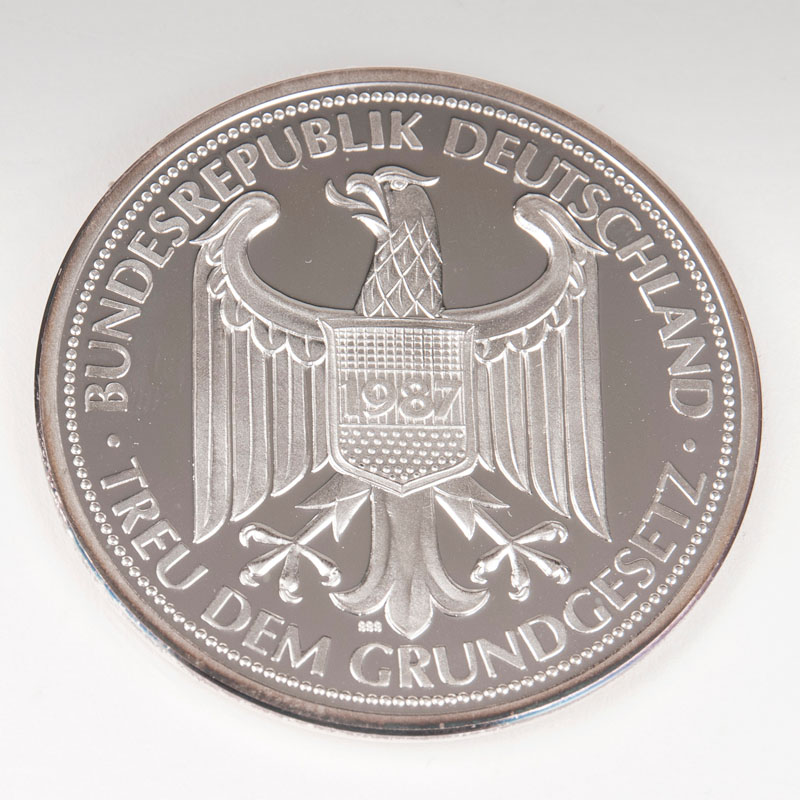 A Medal Helmut Schmidt fifth Federal Chancellor - image 2