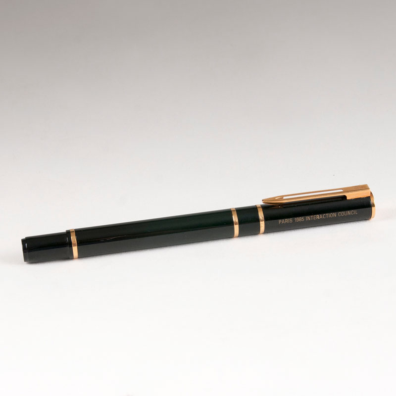 A Waterman fountain pen for the IAC 1985