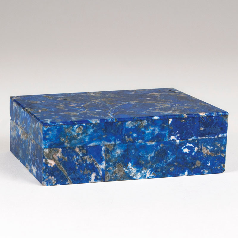 A classic precious Lapislazuli box