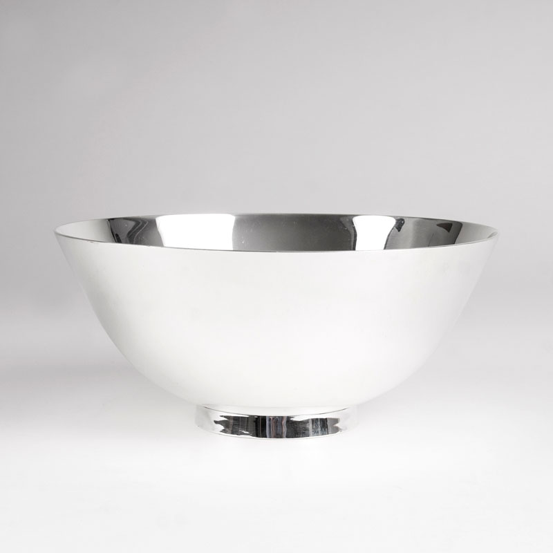 An elegant bowl