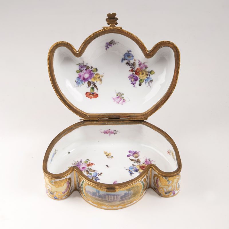 A porcelain box in Sèvres style - image 2