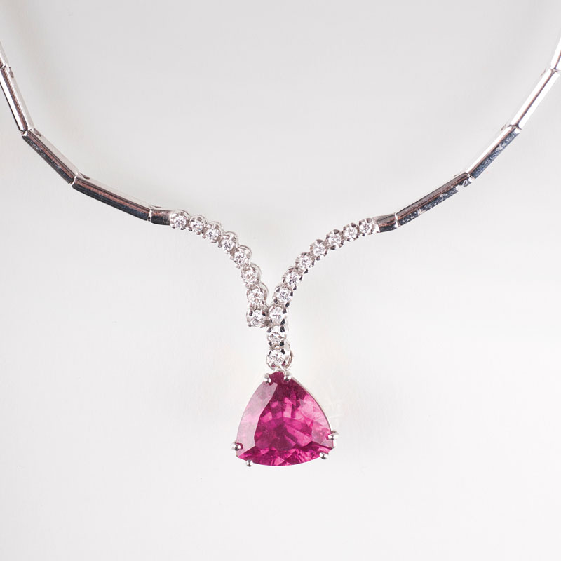 An elegant pinkish tourmaline diamond necklace