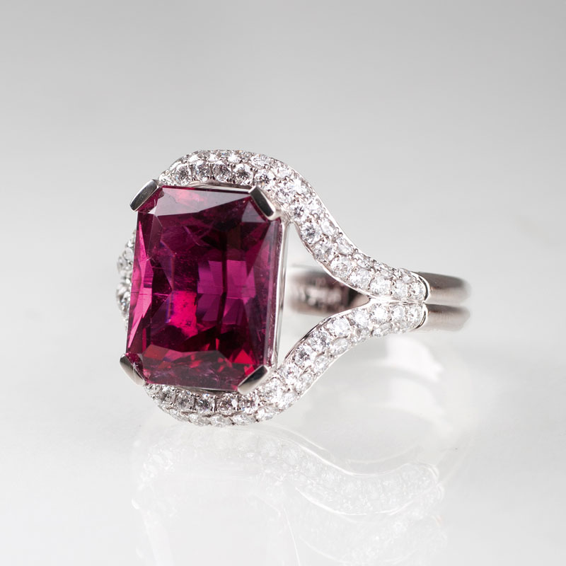 An elegant pinkish tourmaline diamond ring