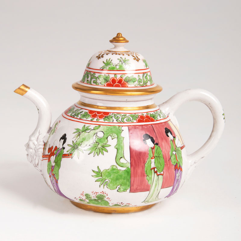 An rare early Meissen K.P.M.- tea pot with Chinoiserie