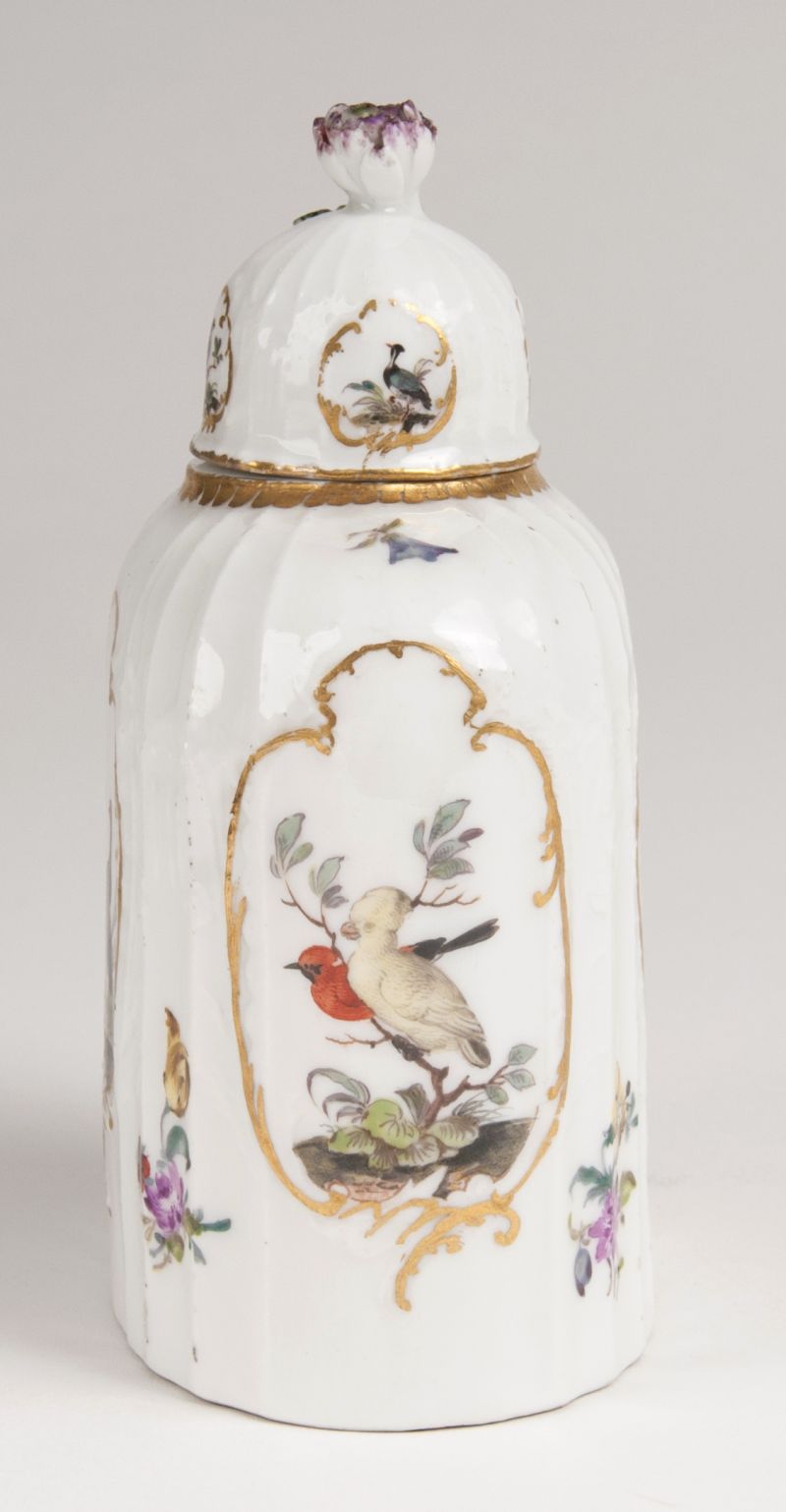 A tea caddy with Dulong relief and bird painting - image 3