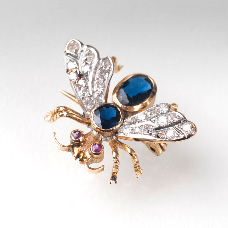 A small Vintage brooch 'Fly'