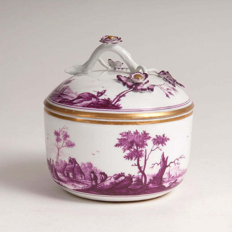 A lidded Box with Landscape Painting in purple monochrome - image 2