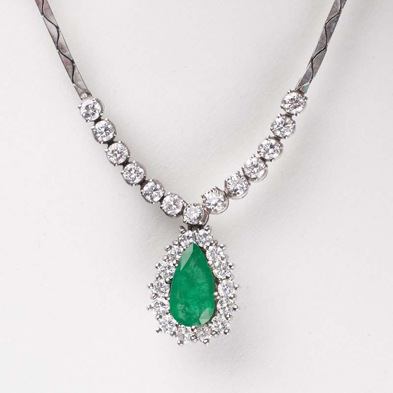 A Vintage emerald diamond necklace