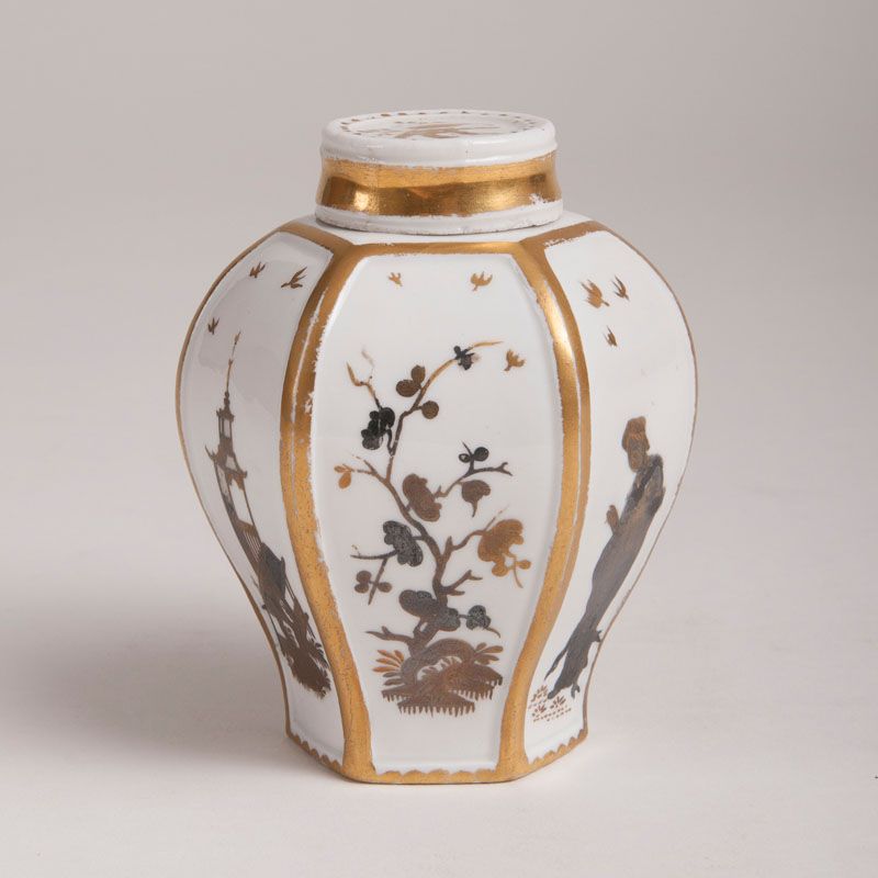 A rare Böttger Tea Caddy with silver and gold painting - image 2