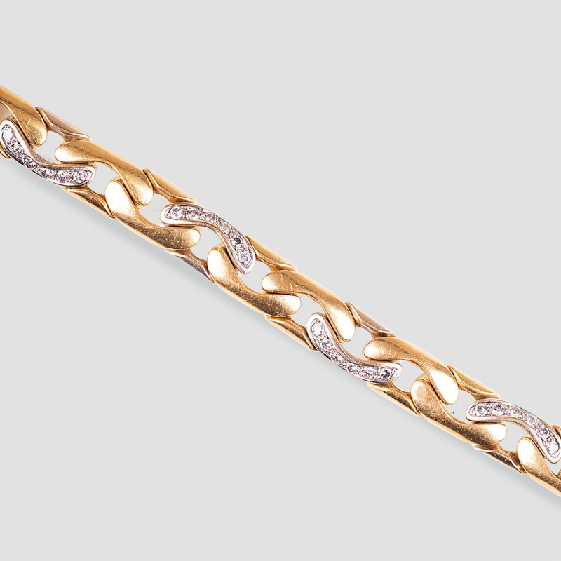 A two-coloured Vintage gold diamond bracelet