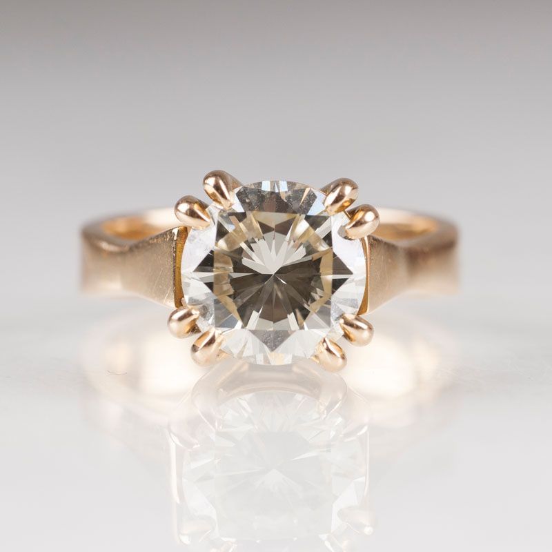 A highcarat solitaire ring - image 2
