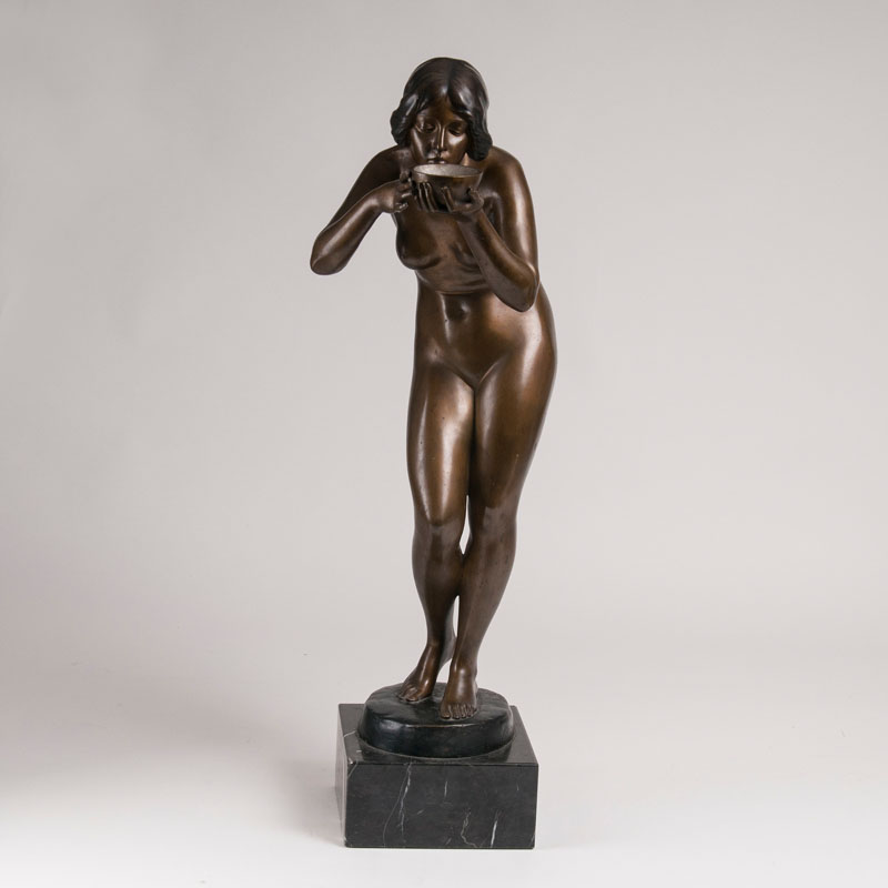 A tall bronze figure 'Drinking female nude' - image 2