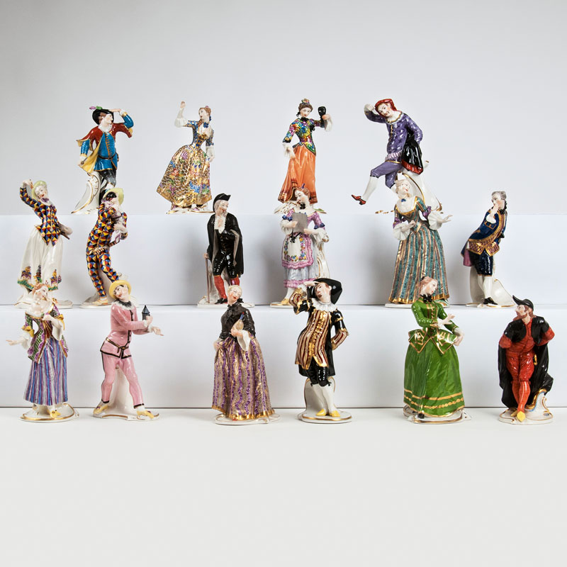 Seltene komplette Serie von  16 Figuren aus der 'Commedia dell'arte'