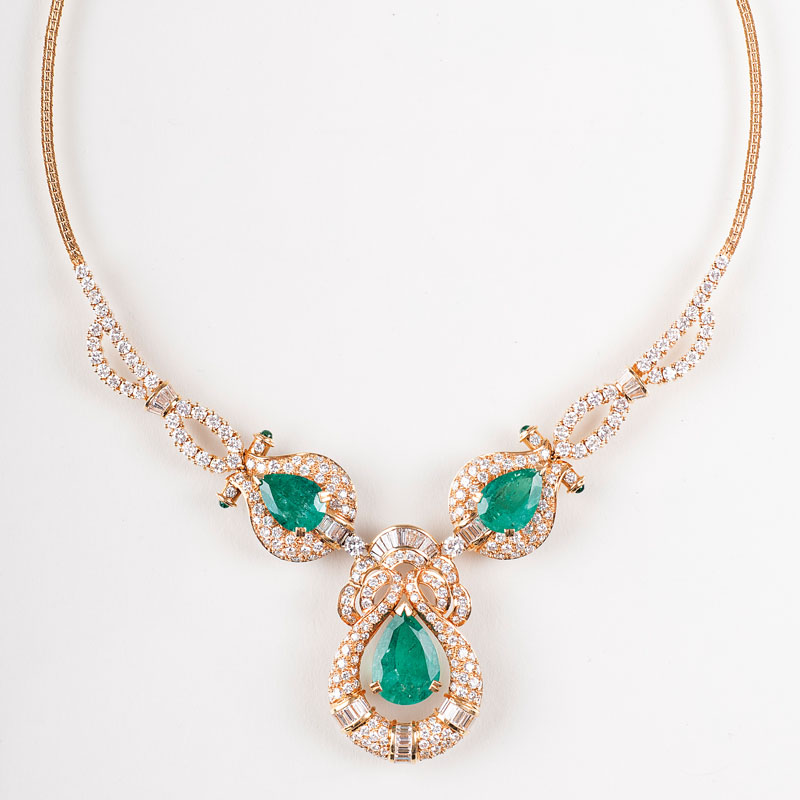 An extraordinary, highcarat emerald diamond necklace