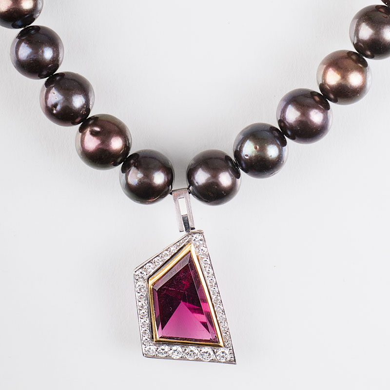 A Tahiti pearl necklace with tourmaline diamond pendant
