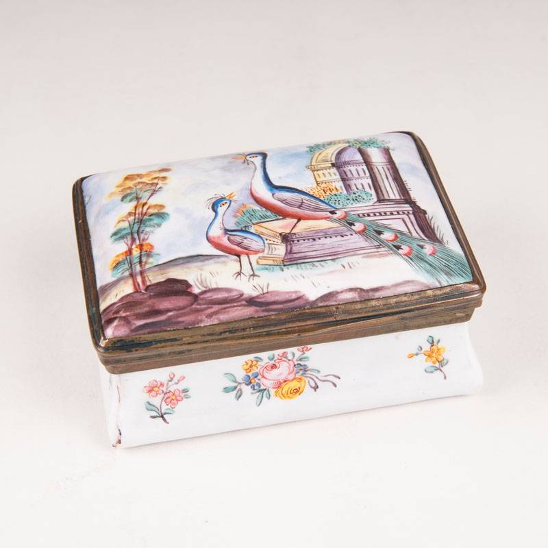 An enamel snuff box with peacocks