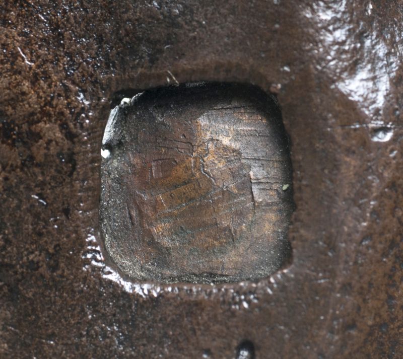 Japanische Bronze-Skulptur 'Bäuerin mit Getreidegarbe' - Bild 2