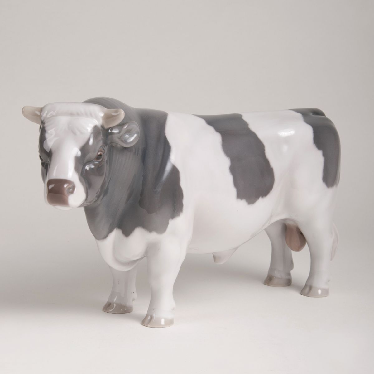 A porcelain figure 'Bull'