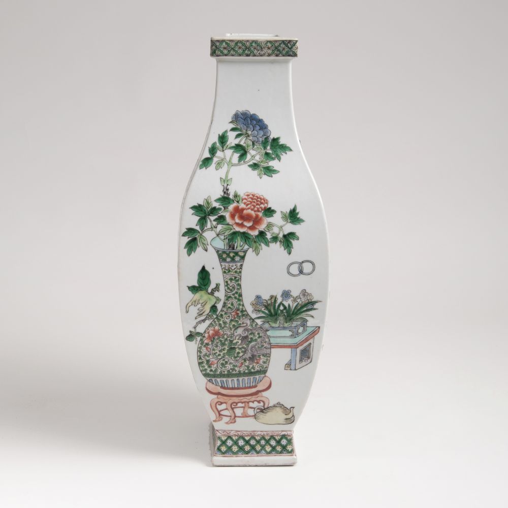 A tall 'Famille verte' vase with landscape decor - image 8