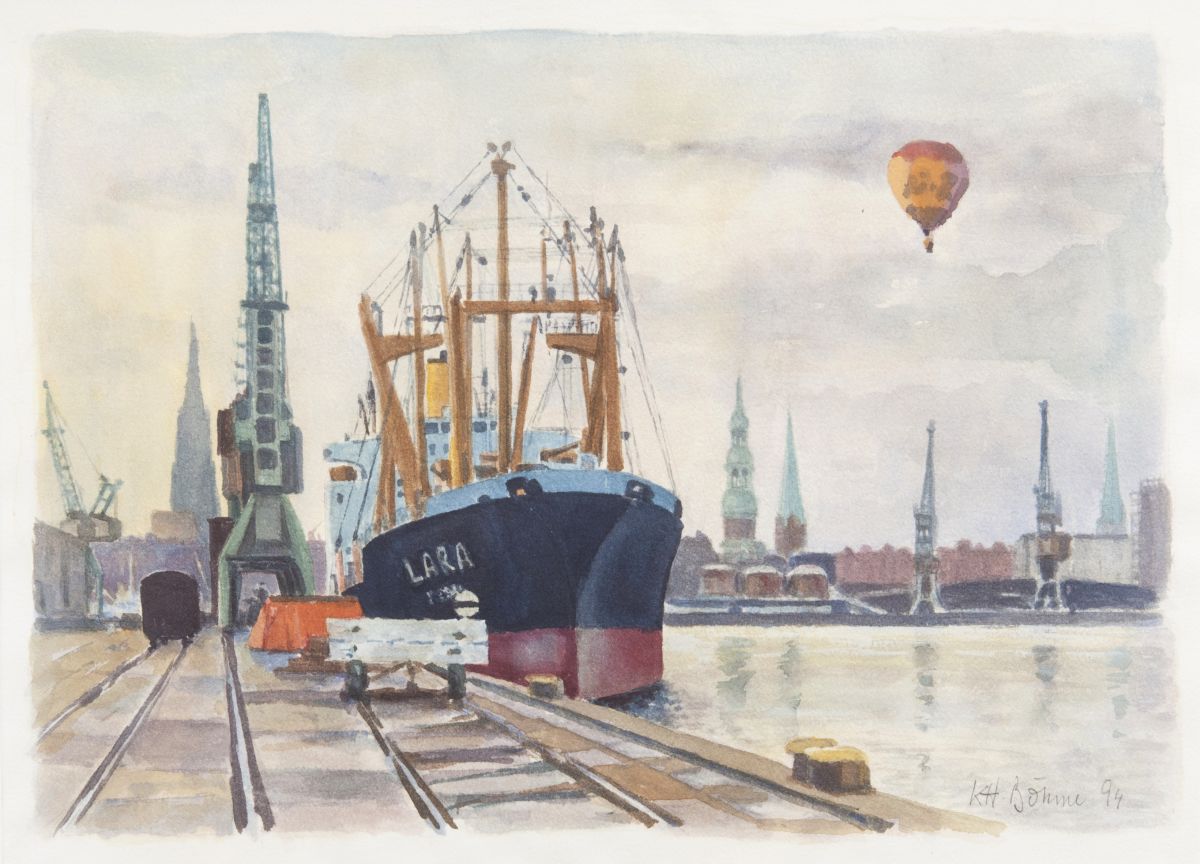 Hafen mit Panorama von Hamburg