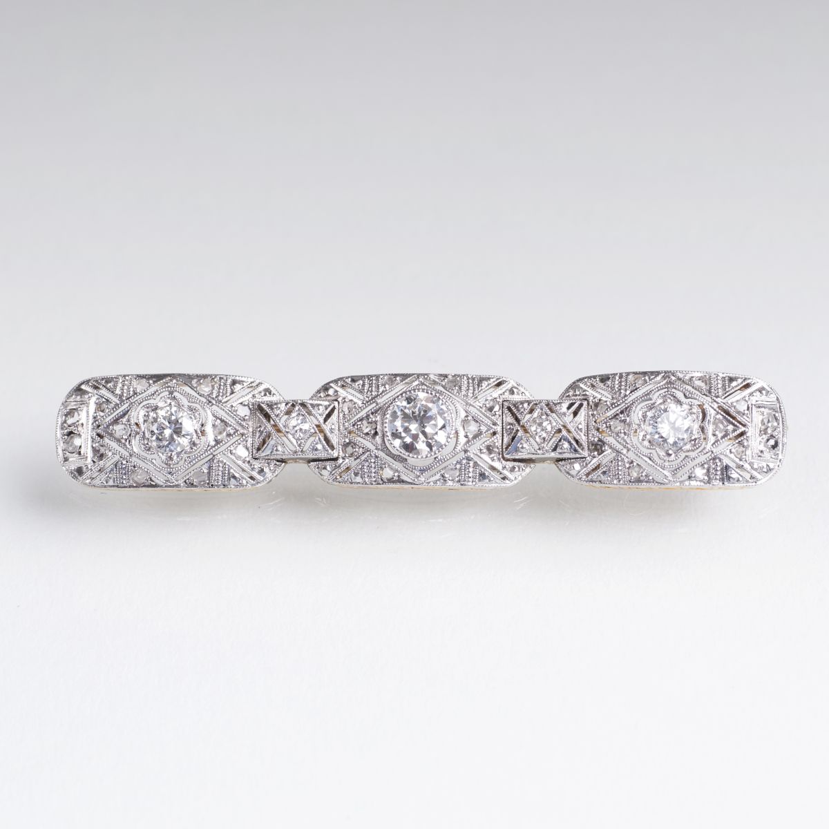 An Art Déco diamond brooch