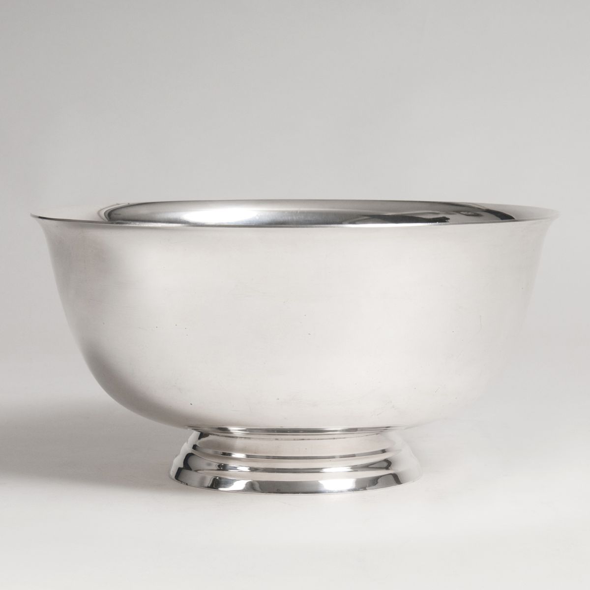 An American classical silver bowl 'Paul Revere' by Reed & Barton