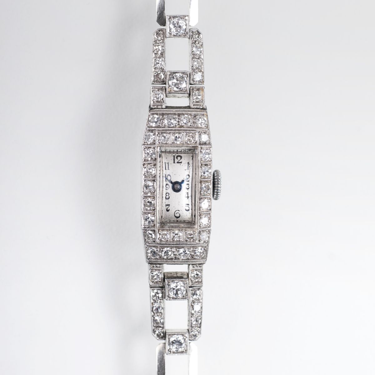 An Art Déco ladie's watch with diamonds