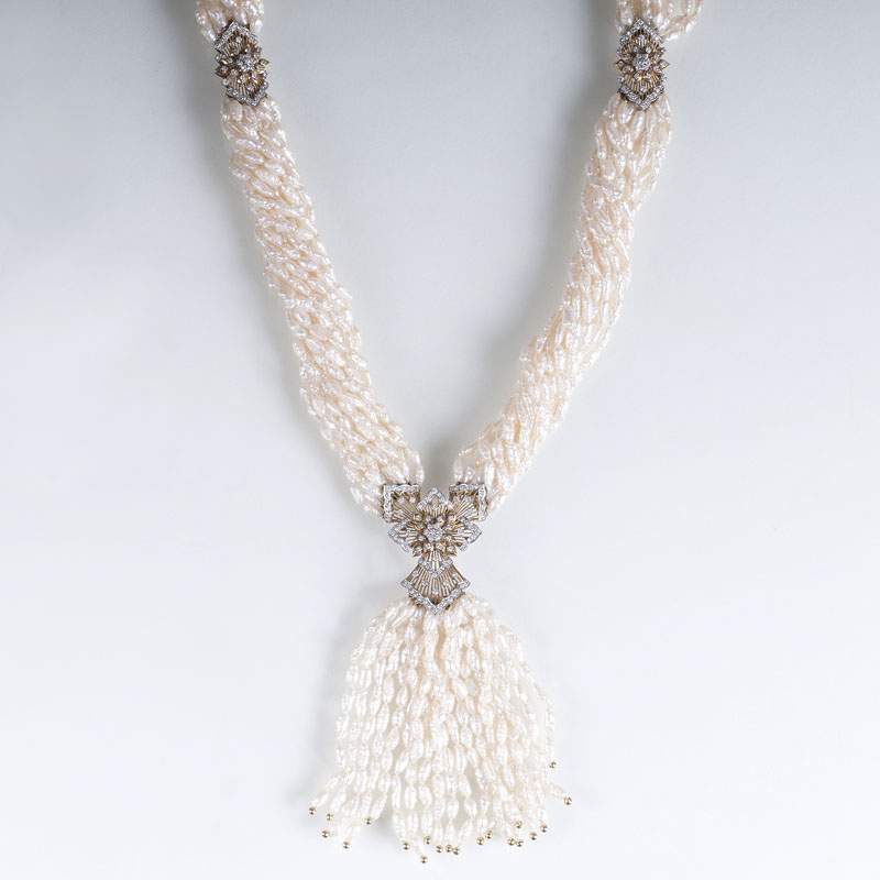 An extraordinary Vintage pearl diamond necklace
