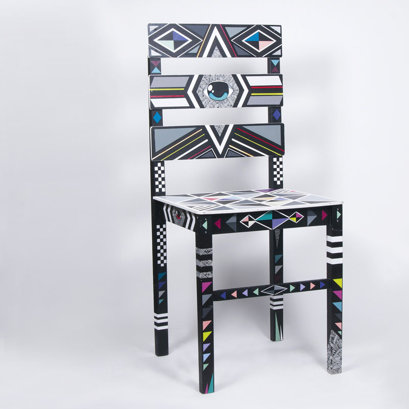 A XXL Artist's Chair