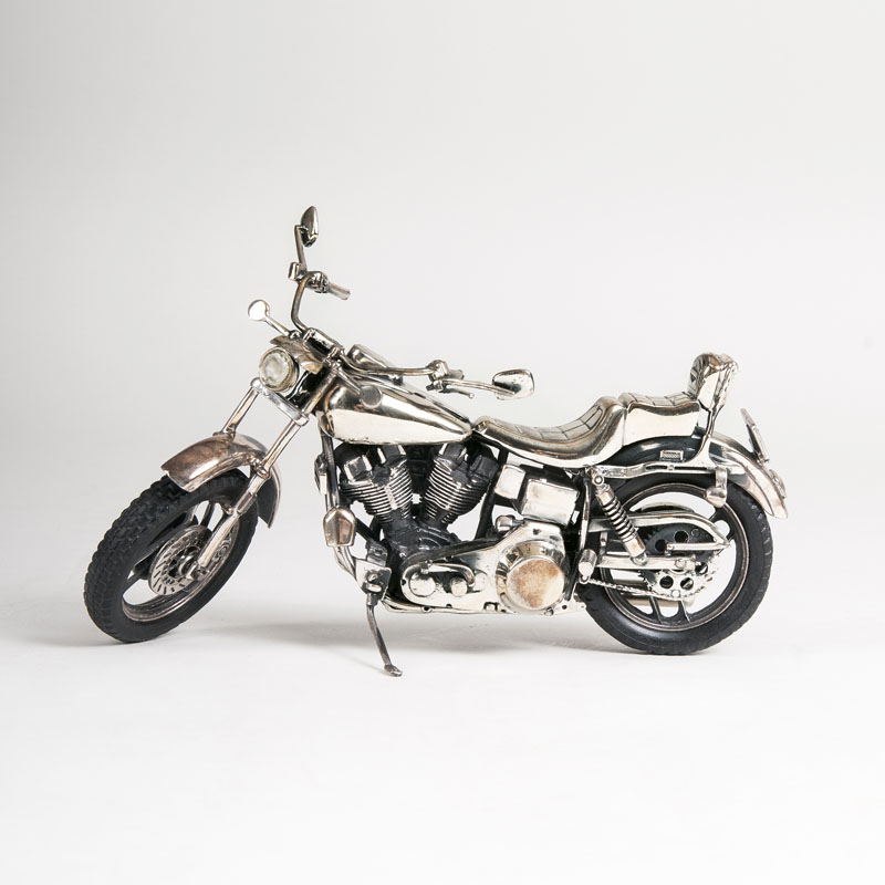 Mittelgroßes seltenes Modell-Motorrad 'Harley Davidson' in Silber
