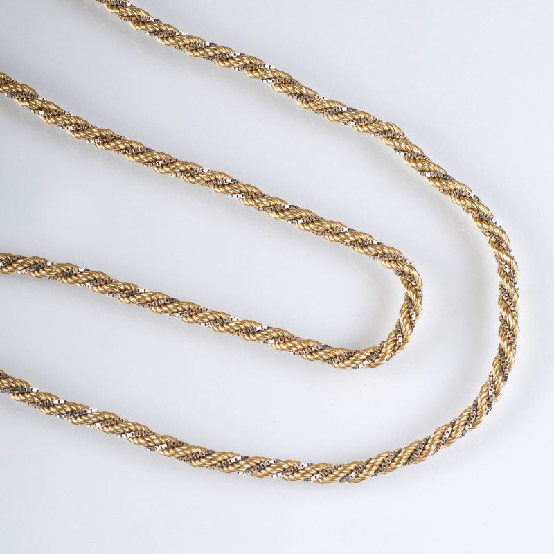 A gold necklace