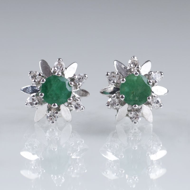 Paar Vintage Smaragd-Diamant-Ohrstecker
