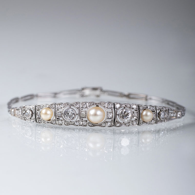 An Art Déco diamond pearl bracelet