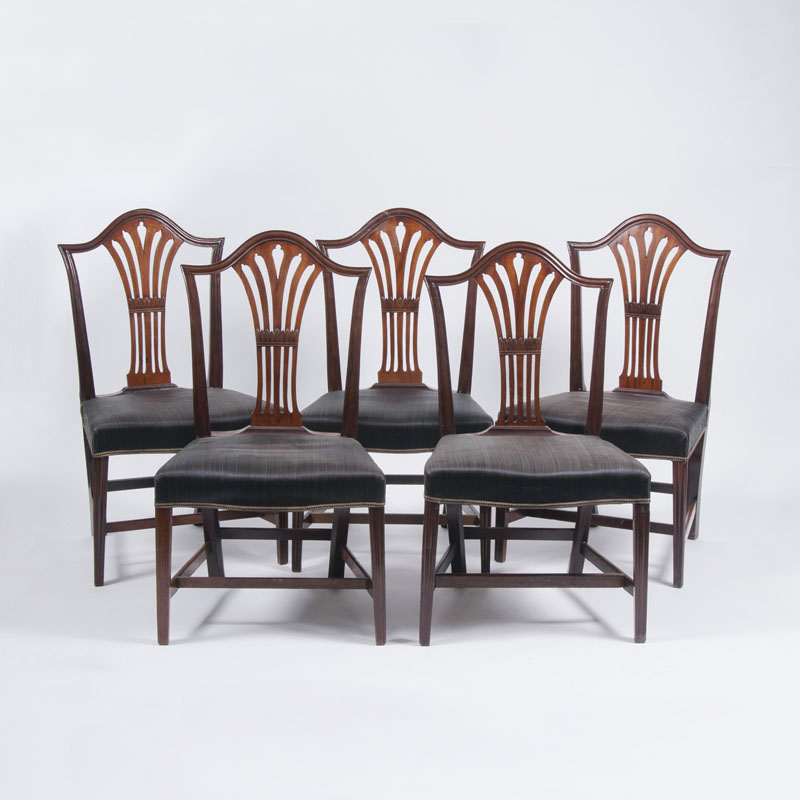 A Set of 5 Chairs in Hepplewhite Style