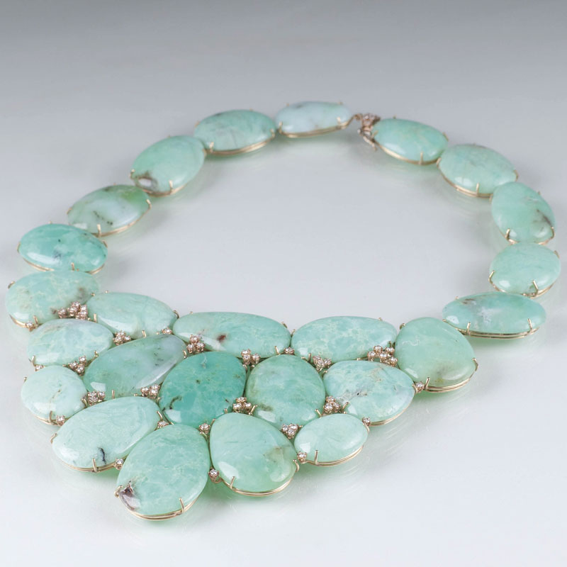 An impressive cascade necklace with chrysopras and diamonds