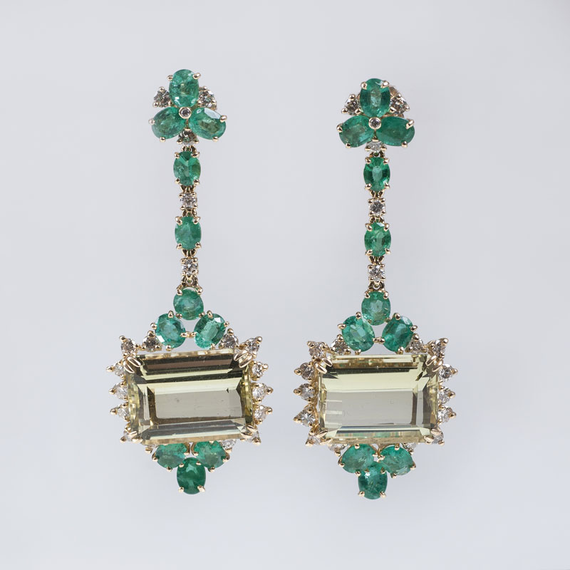 A pair of gold beryl emerald earpendants