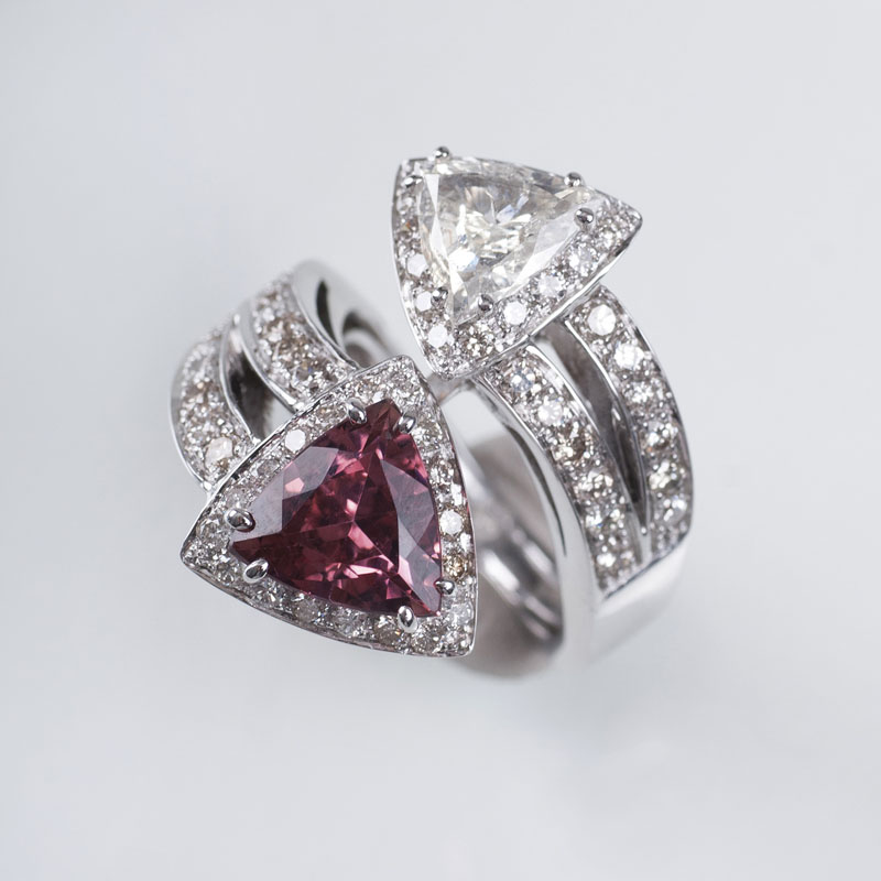 Außergewöhnlicher, moderner Rubelith-Diamant-Brillant-Ring