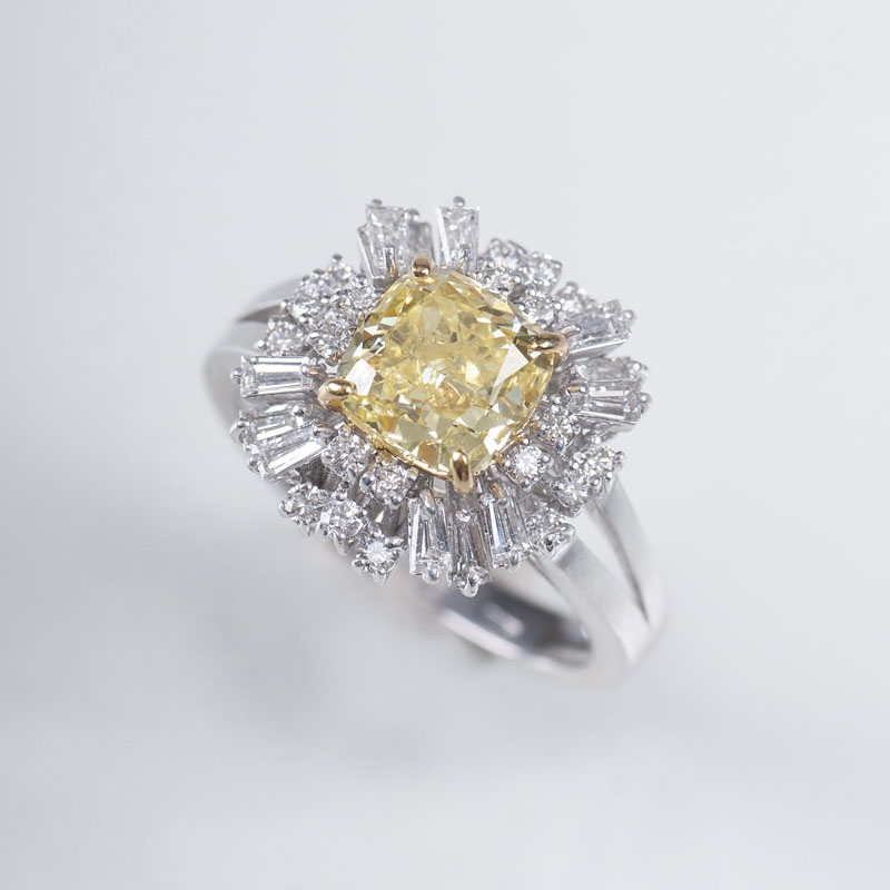 An exquisite Fancy diamond ring